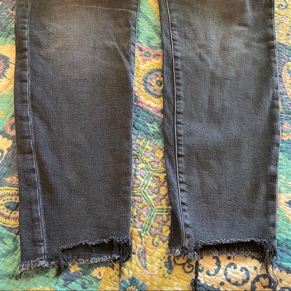 American Eagle Super High Waisted Black Wash Jeans - Picture 8 of 16
